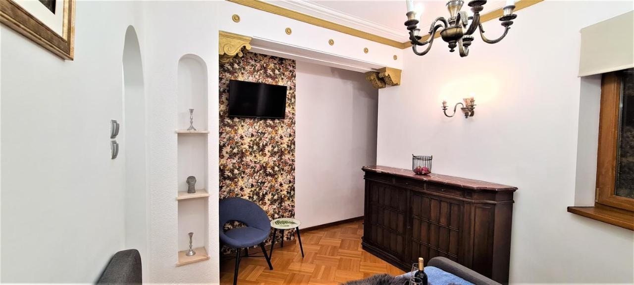 Central Arghezi University Square Apartment Bucharest Exterior photo