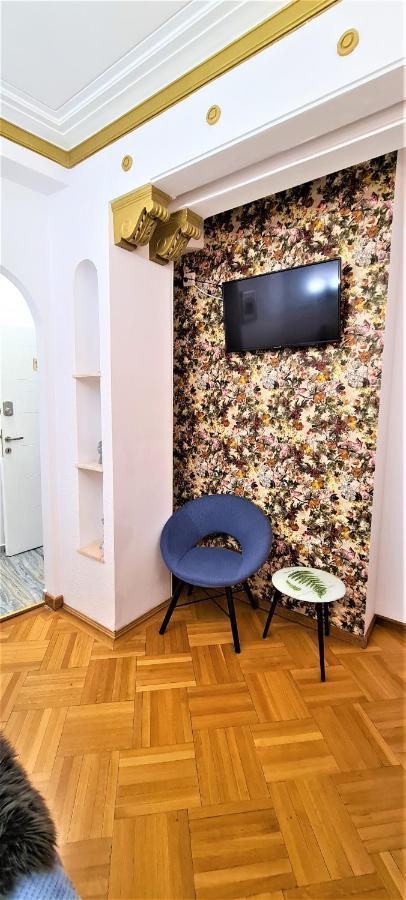 Central Arghezi University Square Apartment Bucharest Exterior photo